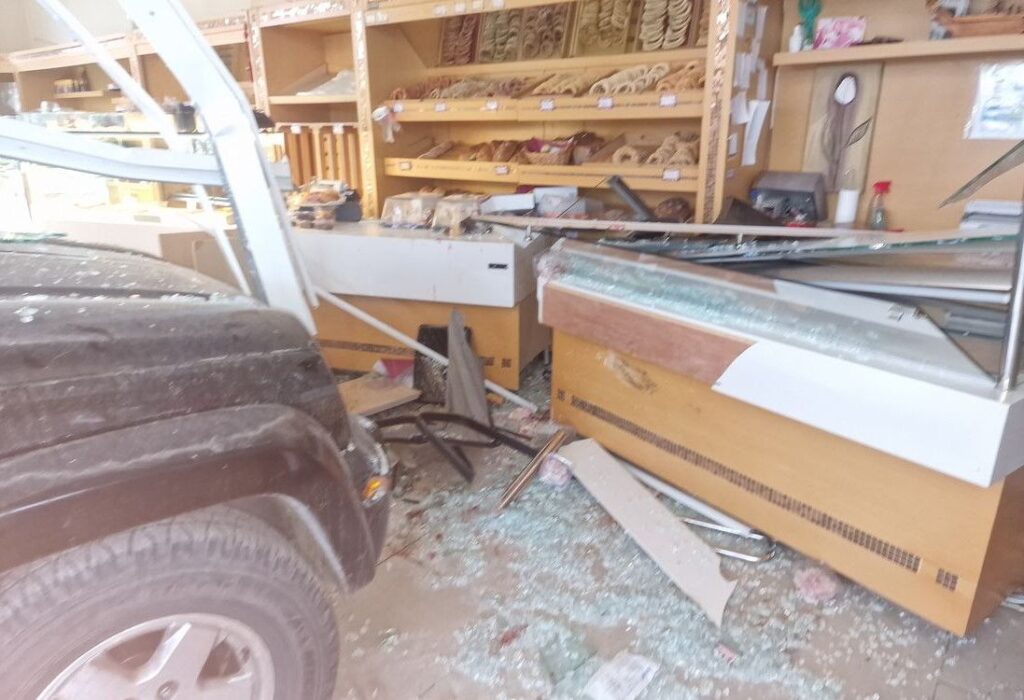 Σοκαριστικό τροχαίο στην Κω με τζιπ που έπεσε πάνω σε φούρνο - Νεκρή μια τουρίστρια