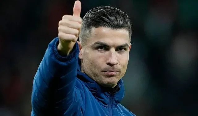 Ο Κριστιάνο Ρονάλντο έκανε την ανατροπή και παραμένει στην Αλ Νασρ, υπογράφοντας νέο συμβόλαιο
