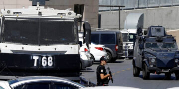 Τουρκία: Συνεχίζονται οι αθρόες συλλήψεις δημάρχων και στελεχών της αντιπολίτευσης