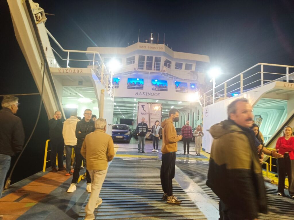 Ταλαιπωρία και καθυστέρηση στο λιμάνι της Ηγουμενίτσας από νταλίκα χωρίς εισιτήριο που μπλόκαρε την αναχώρηση του πλοίου για Κέρκυρα