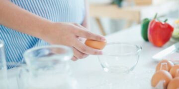 Τα 12 τρόφιμα που περιέχουν χολίνη και βελτιώνουν τη μνήμη μας