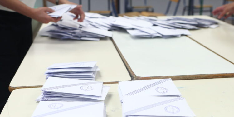 Δημοσκόπηση GPO: Προβάδισμα της ΝΔ – ΠΑΣΟΚ και Πλεύση Ελευθερίας παλεύουν για τη δεύτερη θέση, με οριακή διαφορά