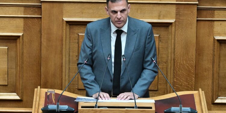 Γ. Kαραμέρος για την κυβερνητική σύσκεψη για τα πανεπιστήμια: "Πρωθυπουργός και υπουργοί της ΝΔ έκαναν σήμερα μια σύσκεψη παρωδία"