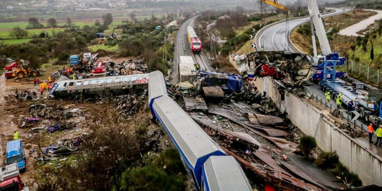 Τέμπη: Οι μαρτυρίες που «καίνε» τον Κώστα Αχ. Καραμανλή