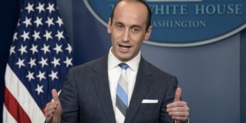 Ο Τραμπ προορίζει τον έμπιστό του Στίβεν Μίλερ για νέο Σύμβουλο Εθνικής Ασφαλείας