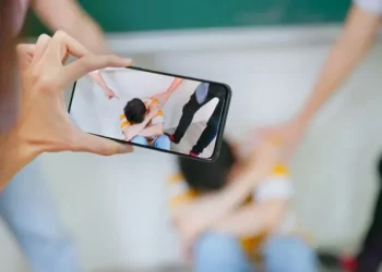 Ποια είναι τα μέτρα που αποφασίστηκαν για την καταπολέμηση της βίας των ανηλίκων