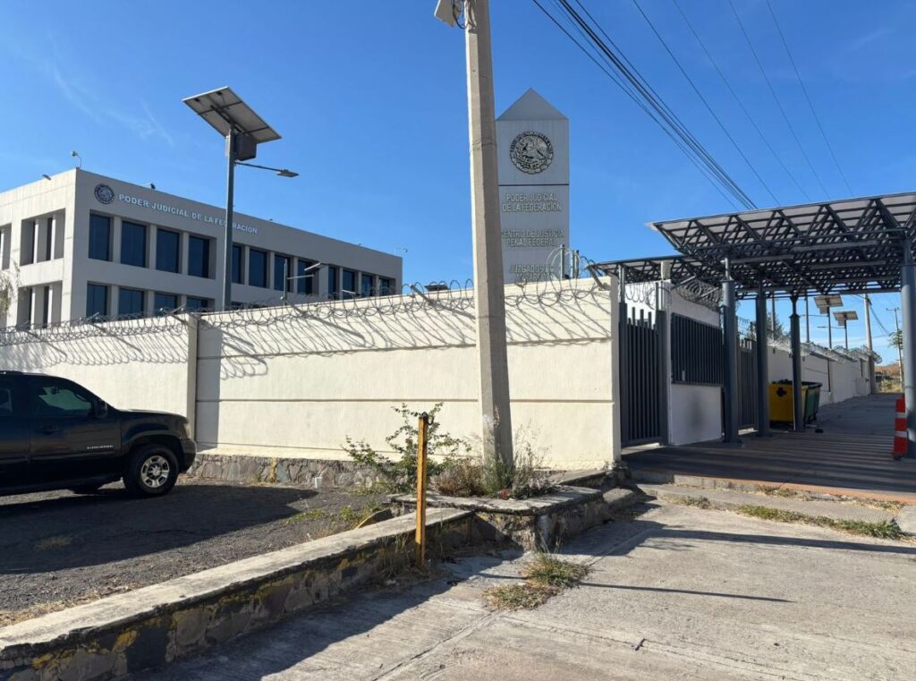 Συνελήφθη ο δήμαρχος της Τεουτσιτλάν του Μεξικό - Κατηγορείται για παράβαση καθήκοντος σε υπόθεση με ράντσο που είχε μετατραπεί σε κέντρο εκπαίδευσης του καρτέλ Νέα Γενιά του Χαλίσκο