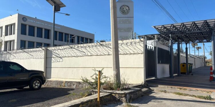 Συνελήφθη ο δήμαρχος της Τεουτσιτλάν του Μεξικό - Κατηγορείται για παράβαση καθήκοντος σε υπόθεση με ράντσο που είχε μετατραπεί σε κέντρο εκπαίδευσης του καρτέλ Νέα Γενιά του Χαλίσκο