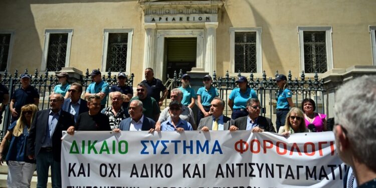ΣτΕ: Συνταγματικό το τεκμαρτό εισόδημα στους ελεύθερους επαγγελματίες