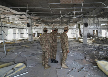 Πολεμικό κλίμα ανάμεσα σε Πακιστάν και Ινδία: Το Ισλαμαμπάντ απειλεί με αντίποινα – «Δεσμευόμαστε για εκδίκηση»