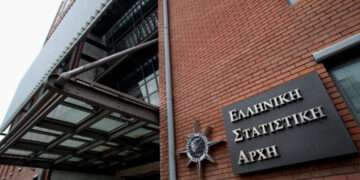 ΕΛΣΤΑΤ: Ο πληθωρισμός τον Απρίλιο έπεσε στο 2% από 2,4% τον Μάρτιο