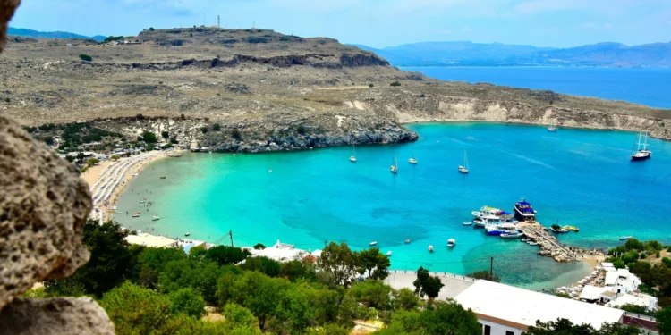 Κοινωνικός τουρισμός 2025: Ποιοι ΑΦΜ κάνουν σήμερα αίτηση