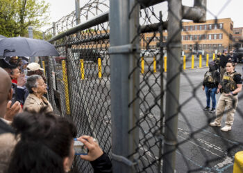 ΗΠΑ: Συνελήφθη ο δήμαρχος Νιούαρκ σε συγκέντρωση διαμαρτυρίας έξω από κέντρο κράτησης μεταναστών