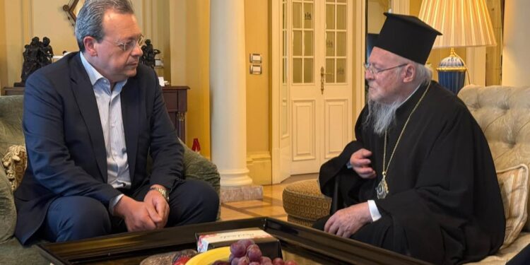 0 Σωκράτης Φάμελλος συναντήθηκε με τον Οικουμενικό Πατριάρχη Βαρθολομαίο