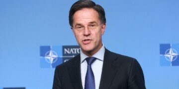 Μαρκ Ρούτε: "Το ΝΑΤΟ παραμένει στο πλευρό της Ουκρανίας"