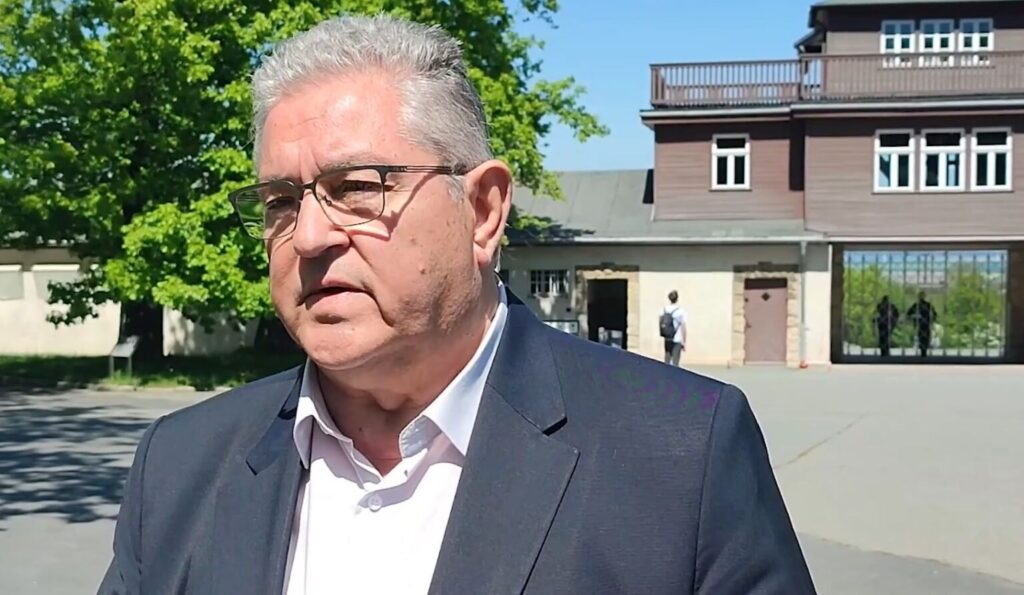 Γερμανία: Επίσκεψη του Δημ. Κουτσούμπα στο κολαστήριο του Μπούχενβαλντ