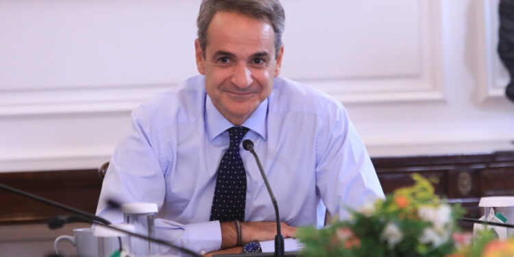 Κ. Μητσοτάκης για τη Γιορτή της Μητέρας: "Μια ζεστή αγκαλιά για τις μητέρες"