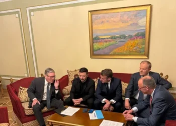 Μακρόν, Στάρμερ και Μερτς συμφώνησαν με τον Τραμπ και απειλούν τον Πούτιν με «Κυρώσεις εάν δεν συμφωνήσει σε εκεχειρία 30 ημερών»