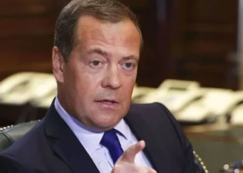 Απάντηση Μεντβέντεφ για το τελεσίγραφο της ΕΕ: «Νομίζετε ότι είστε έξυπνοι; Βάλτε αυτά τα σχέδια ειρήνης στον πι@@@ σας»