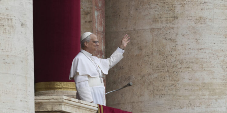 Μήνυμα του Πάπα Λέοντα ΙΔ’ στην Πλατεία του Αγίου Πέτρου: «Όχι άλλους πολέμους»