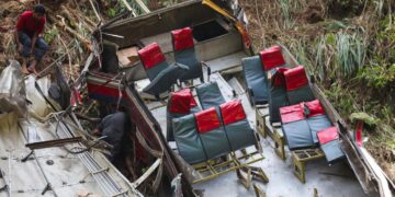 Σρι Λάνκα: Λεωφορείο με βουδιστές προσκυνητές έπεσε σε χαράδρα - Τουλάχιστον 21 νεκροί και 24 τραυματίες