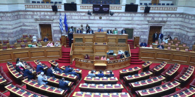 Βουλή: Κληρώθηκαν τα μέλη του Δικαστικού Συμβουλίου που θα εξετάσει την υπόθεση Τριαντόπουλου