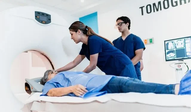 Απίστευτο ιατρικό λάθος στην Πάτρα: 72χρονη γυναίκα διαγνώστηκε με καρκίνο του… προστάτη!