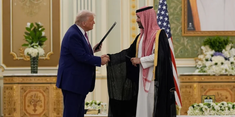 Ντόναλντ Τραμπ - Συμφωνία «μαμούθ» 600 δισ. με τη Σαουδική Αραβία