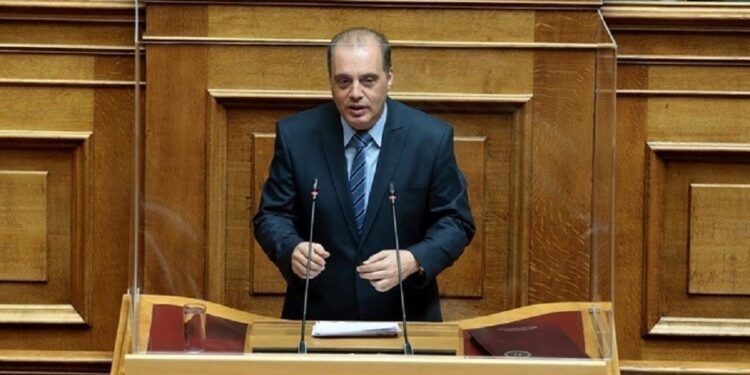 Kυριάκος Bελόπουλος για το πόρισμα του ΕΜΠ για τα Τέμπη: «Ας διαλέξει ο κ. Καρώνης, ή επιστήμονας ή σεναριογράφος»