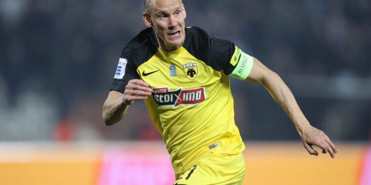 ΑΕΚ: Ανανέωσε για ακόμα μία σεζόν ο Ντομαγκόι Βίντα