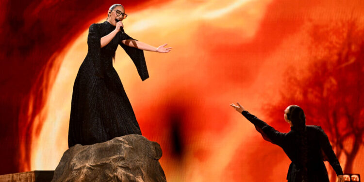 Eurovision 2025: Στον τελικό η Ελλάδα με την Klavdia και την Αστερομάτα