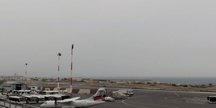 Θυελλώδεις άνεμοι στην Κρήτη – 14 αεροπλάνα δεν μπόρεσαν να προσγειωθούν στο “Νίκος Καζαντζάκης”