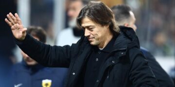 Συγκίνηση στο «Ελ. Βενιζέλος»: Μέλη της Original αποχαιρέτησαν τον Αλμέιδα