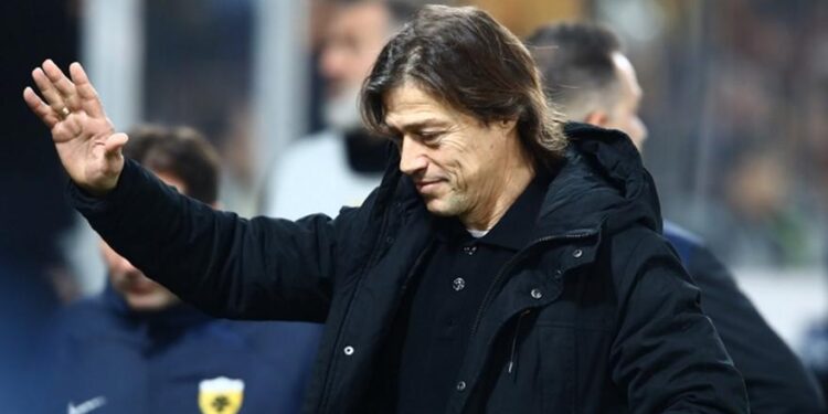 Συγκίνηση στο «Ελ. Βενιζέλος»: Μέλη της Original αποχαιρέτησαν τον Αλμέιδα