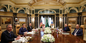 Τηλεφωνική επικοινωνία το μεσημέρι ανάμεσα σε Λαβρόφ και Ρούμπιο