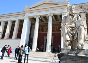 Εβδομαδιαία ανάρτηση Μητσοτάκη: "Τα πανεπιστήμια ανήκουν στους φοιτητές και τους καθηγητές και όχι σε μειοψηφίες"