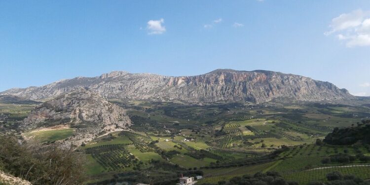 Κρήτη: Νεκρός άνδρας εντοπίστηκε σε μονοπάτι στον Γιούχτα Ηρακλείου