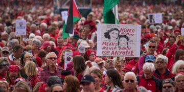 Ολλανδία: Μεγάλες διαδηλώσεις στη Χάγη κατά των επιθέσεων του Ισραήλ στη Γάζα