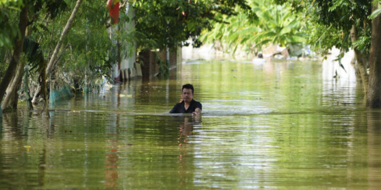 Τέσσερις νεκροί στο βόρειο Βιετνάμ από κατολίσθηση που προκλήθηκε από ξαφνικές πλημμύρες