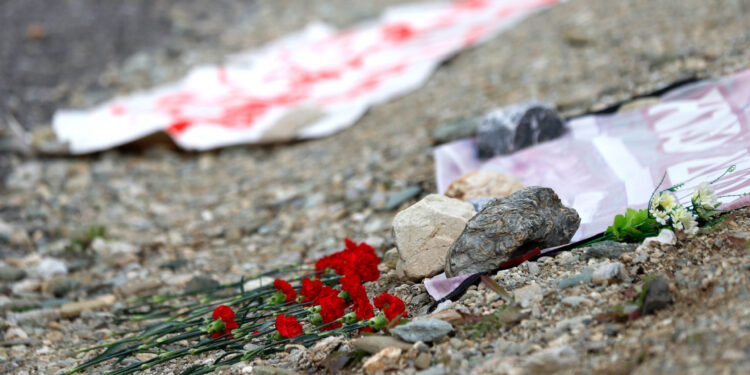 Τέμπη: Μήνυση των συγγενών του μηχανοδηγού κατά του ανακριτή Μπαϊκάμη - «Προέτρεψε επιβάτες να αλλάξουν τις καταθέσεις τους»