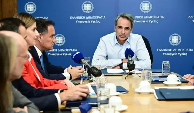 Μητσοτάκης στο Υπουργείο Υγείας: "Σε εφαρμογή ο τηλεφωνικός αριθμός 1566 έως 15 Ιουλίου – Τι θα αφορά"