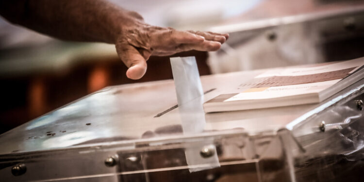 Εμφύλιος στη ΝΔ:«Γαλάζιοι» βουλευτές κατά της ΟΝΝΕΔ με βαριές κατηγορίες