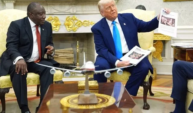 Σώου Τραμπ στη συνάντηση με τον πρόεδρο Ν. Αφρικής: " Συντελείται γενοκτονία” λευκών στη Νότια Αφρική" και η πληρωμένη απάντηση “Λυπάμαι που δεν έχω ένα αεροπλάνο να σου δώσω”