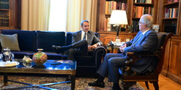 Συνάντηση Τασούλα - Μητσοτάκη για την αλλαγή του άρθρου 103 και την άρση της μονιμότητας στο Δημόσιο