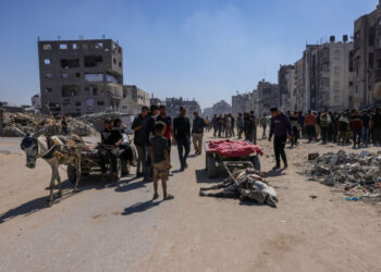 Εφιάλτης στη Γάζα – Μάχη επιβίωσης των Παλαιστινίων για λίγο ψωμί