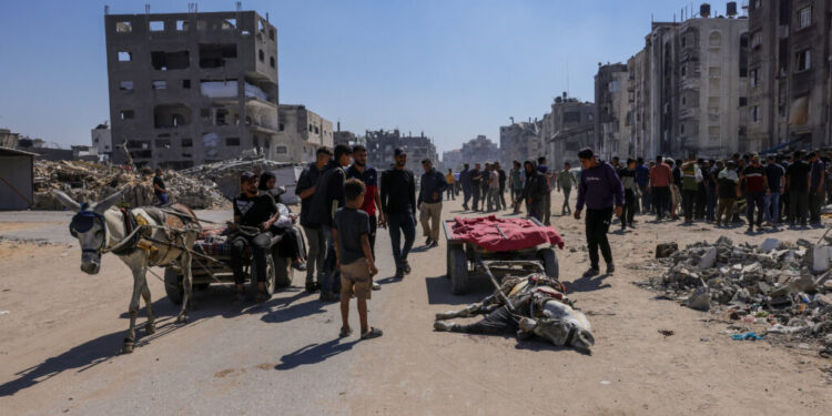 Εφιάλτης στη Γάζα – Μάχη επιβίωσης των Παλαιστινίων για λίγο ψωμί