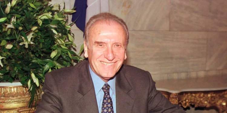 Πέθανε σε ηλικία 94 ετών ο πρώην υπουργός του ΠΑΣΟΚ Χρήστος Ροκόφυλλος