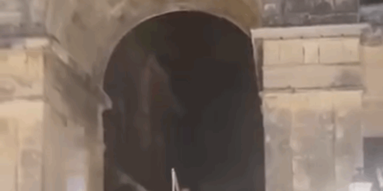 Στο Αυτόφωρο οι πέντε γυναίκες για το pole dancing στα Ανάκτορα στην παλιά πόλη της Κέρκυρας