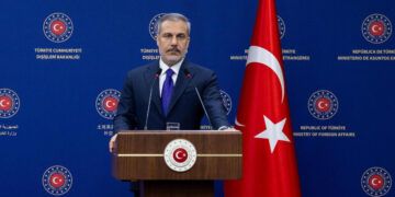 Ο Τούρκος ΥΠΕΞ Φιντάν στη Μόσχα για συνάντηση με τον Πούτιν και διαμεσολάβηση για την Ουκρανία