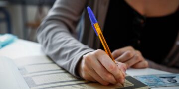 Πανελλήνιες 2025: Το αναλυτικό πρόγραμμα και οι ημερομηνίες για ΓΕΛ, ΕΠΑΛ, ειδικά μαθήματα